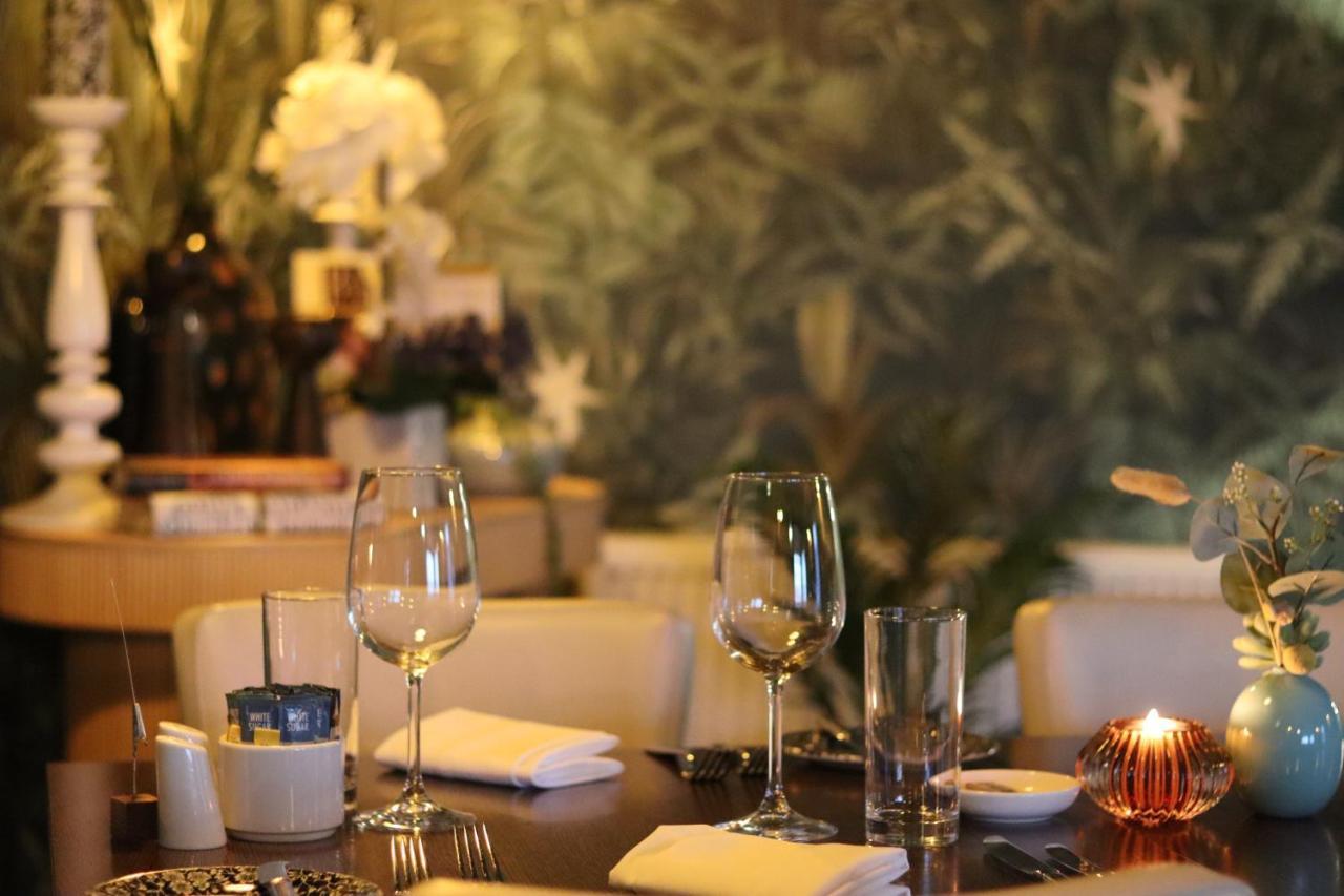 The Waterfront Boutique Hotel Стэнли Экстерьер фото